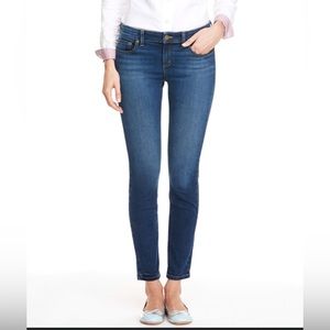 Vineyard Vines high rise skinny jeans. Size 27
